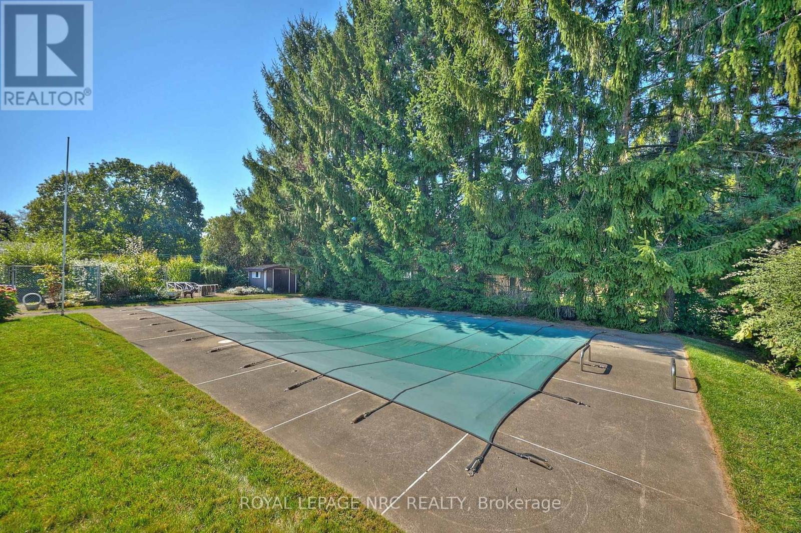 125 Daleview Drive, Pelham (Fonthill), Ontario  L0S 1E0 - Photo 5 - X12444584
