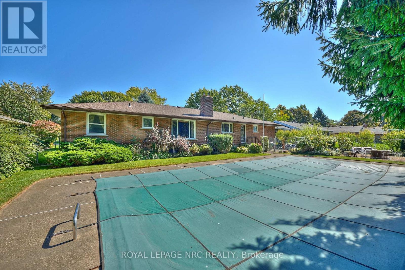 125 Daleview Drive, Pelham (Fonthill), Ontario  L0S 1E0 - Photo 6 - X12444584