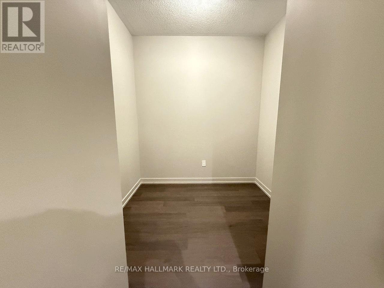 555 William Graham Drive, Aurora, Ontario  L4G 7C4 - Photo 9 - N12442443