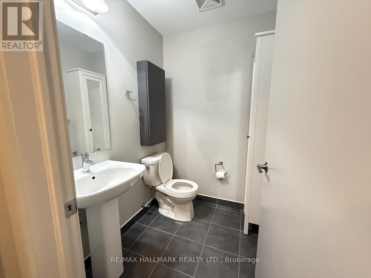 555 William Graham Drive, Aurora, Ontario  L4G 7C4 - Photo 16 - N12442443