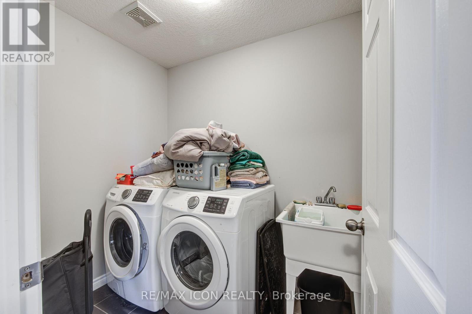 1360 Caen Avenue, Woodstock, Ontario  N4T 0G3 - Photo 12 - X12441793