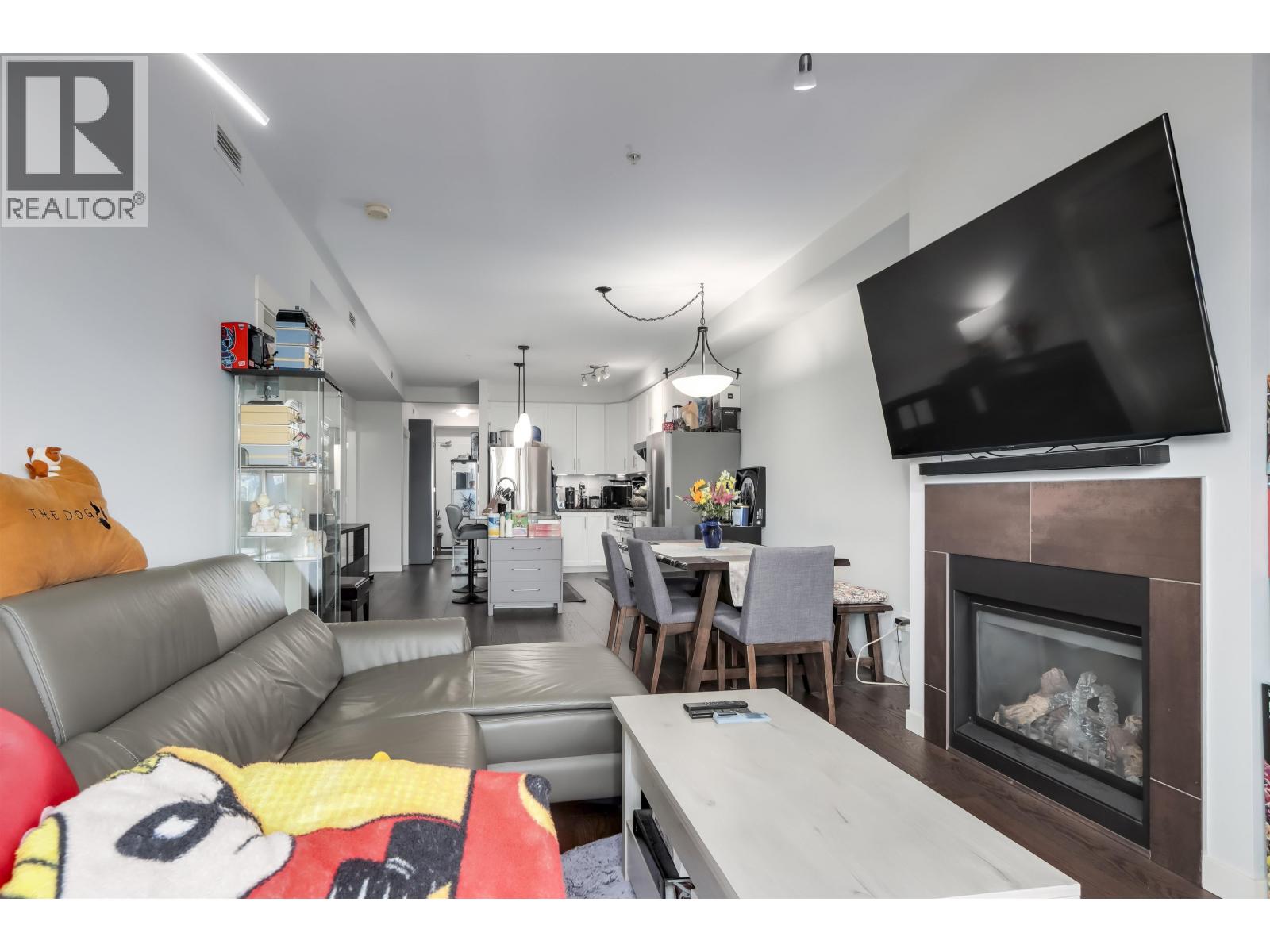 209 6077 London Road, Richmond, British Columbia  V6E 0A7 - Photo 11 - R3055260