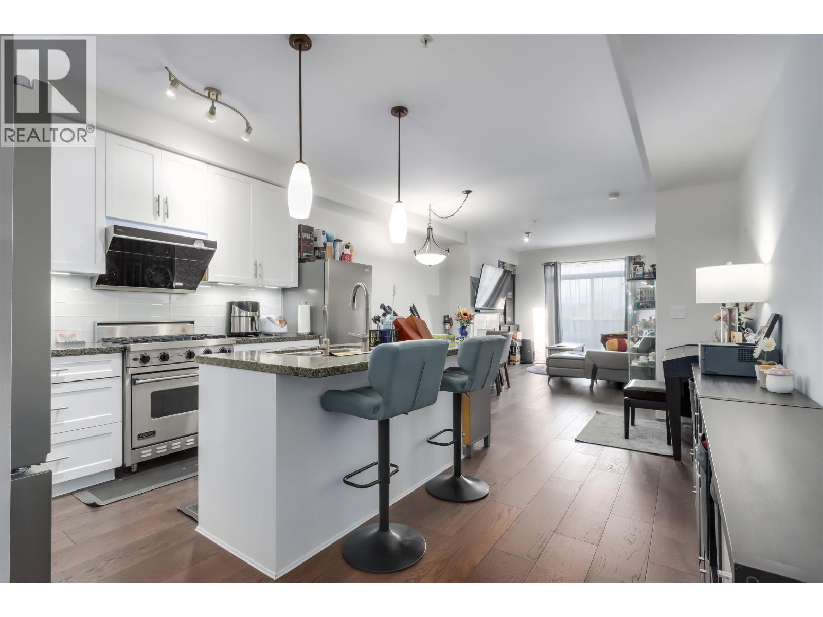 209 6077 London Road, Richmond, British Columbia  V6E 0A7 - Photo 3 - R3055260