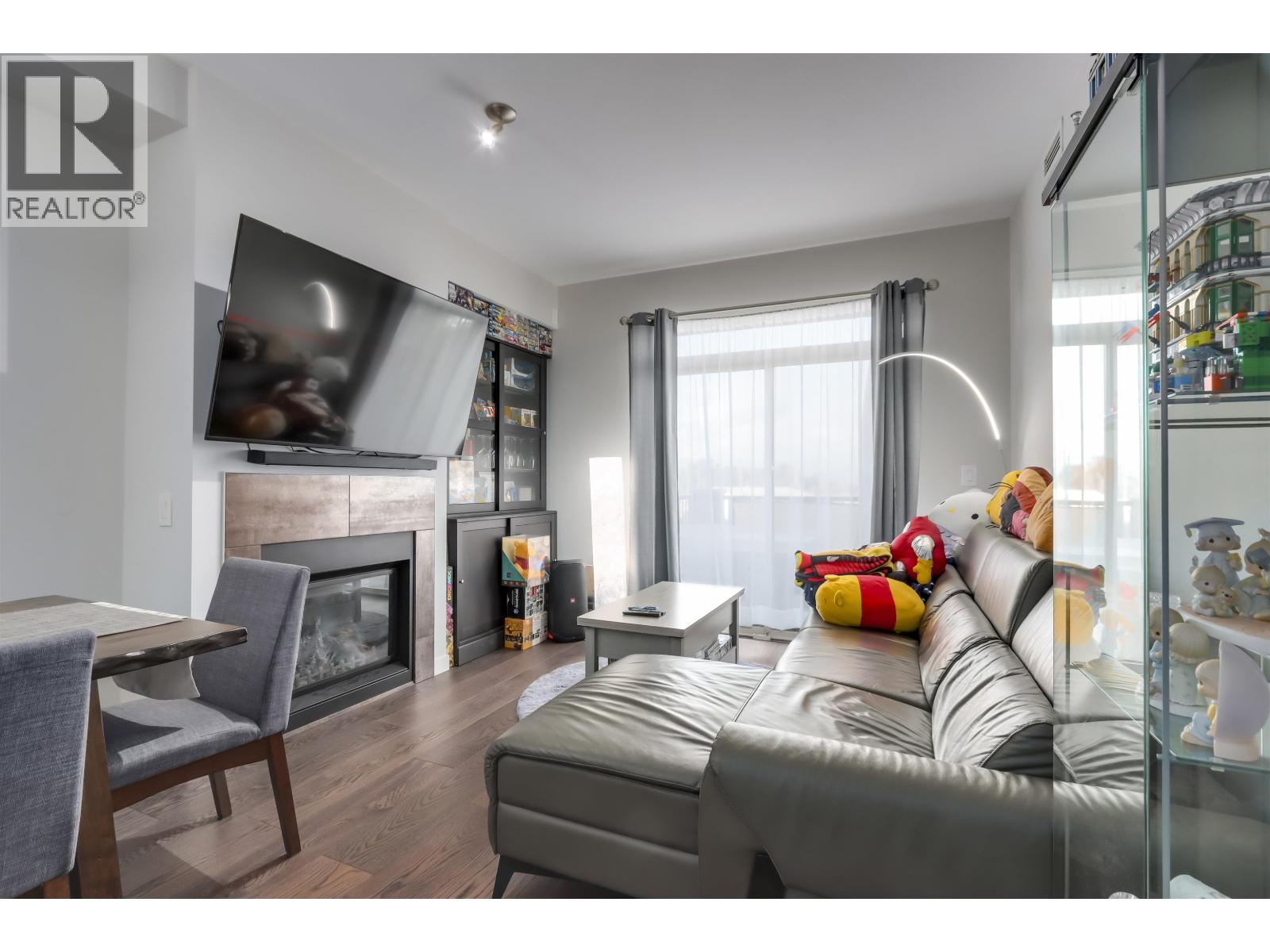209 6077 London Road, Richmond, British Columbia  V6E 0A7 - Photo 5 - R3055260