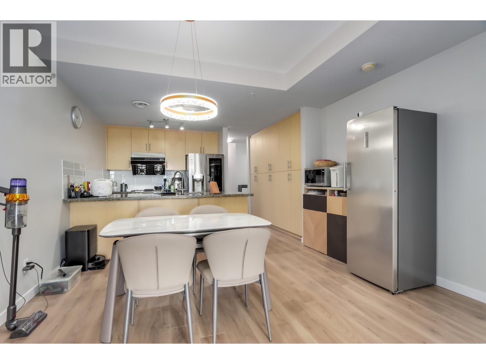 204 6077 London Road, Richmond, British Columbia  V6E 0A7 - Photo 12 - R3055275