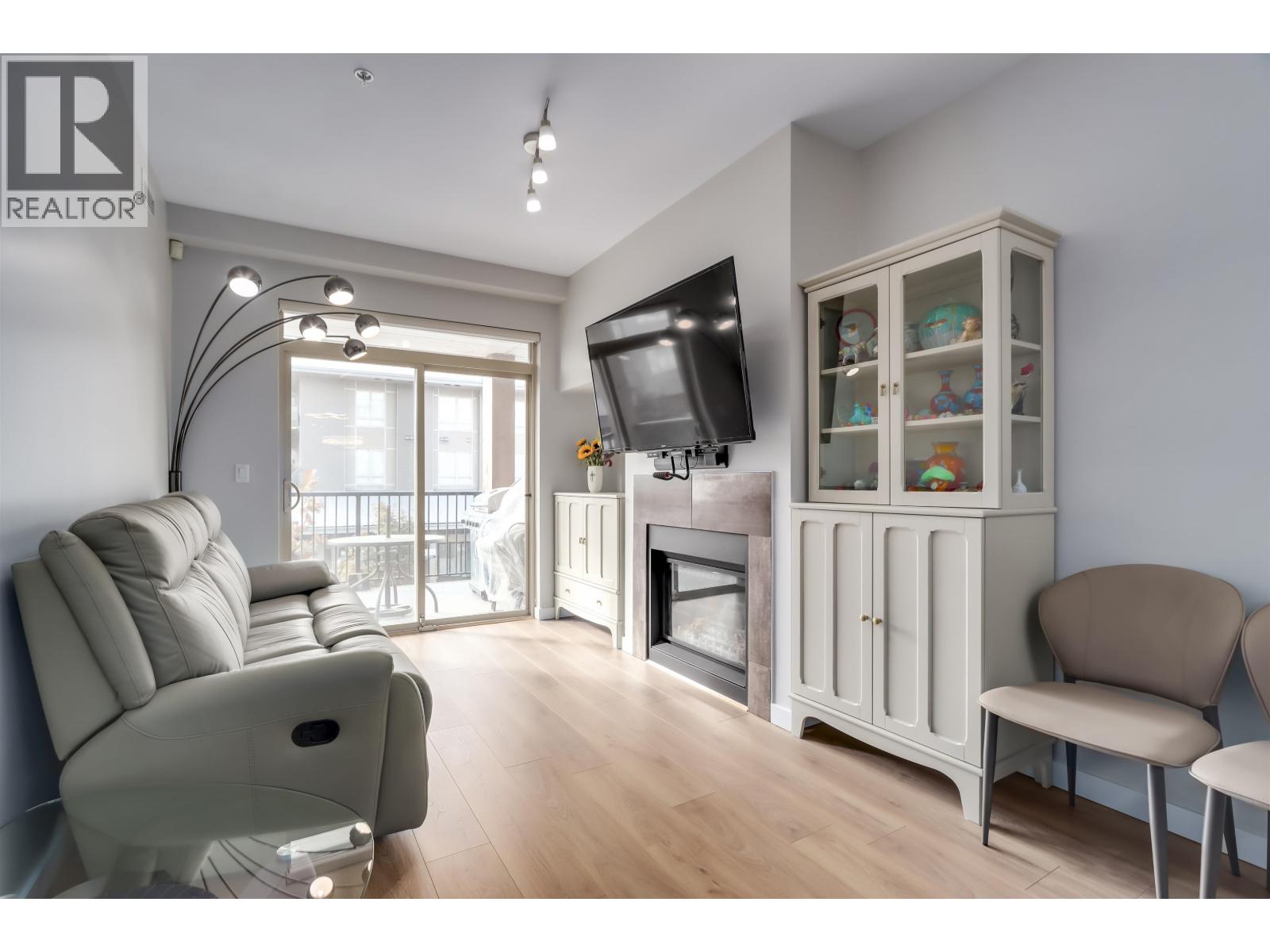 204 6077 London Road, Richmond, British Columbia  V6E 0A7 - Photo 5 - R3055275