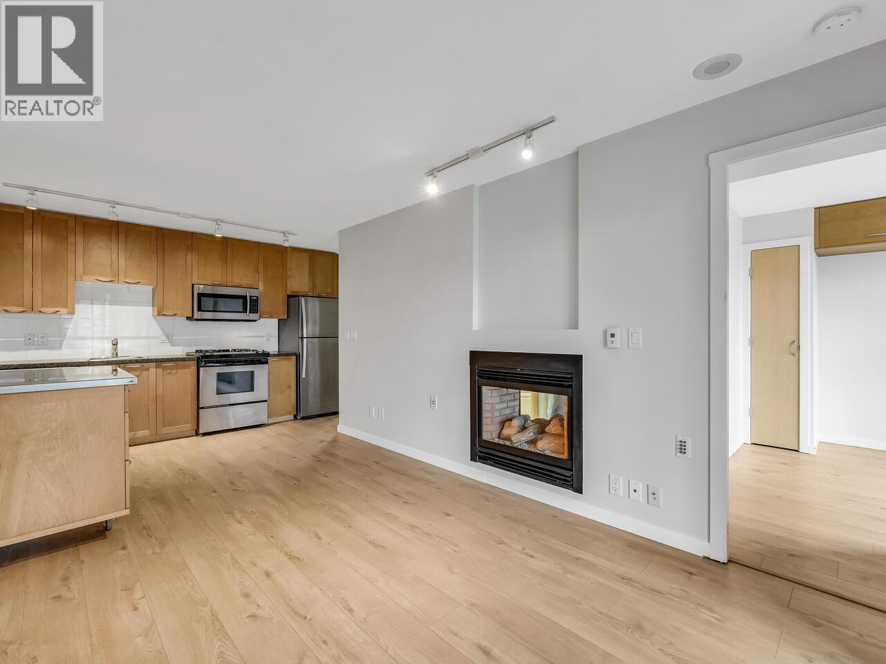 2104 969 Richards Street, Vancouver, British Columbia  V6B 1A8 - Photo 2 - R3055322