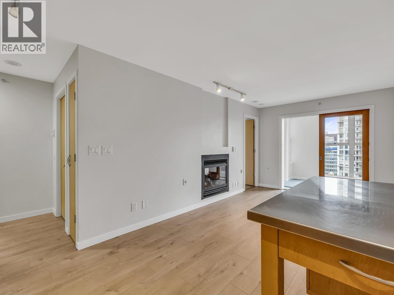 2104 969 Richards Street, Vancouver, British Columbia  V6B 1A8 - Photo 8 - R3055322