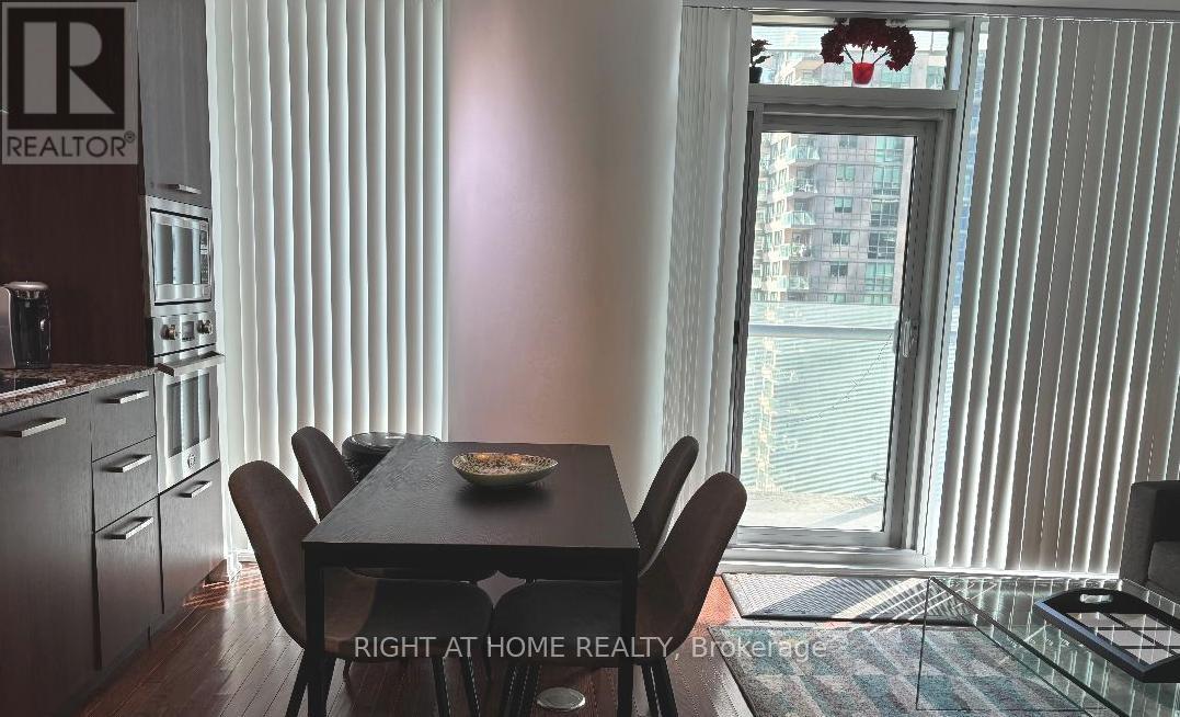 708 - 14 York Street, Toronto, Ontario  M5J 0B1 - Photo 13 - C12444581