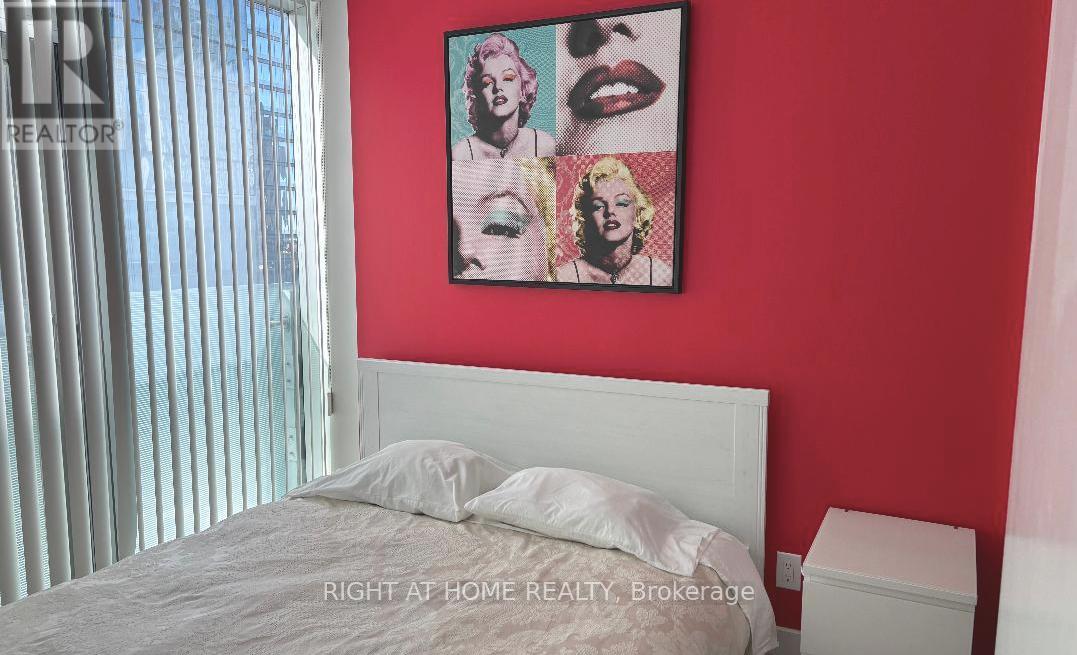 708 - 14 York Street, Toronto, Ontario  M5J 0B1 - Photo 17 - C12444581