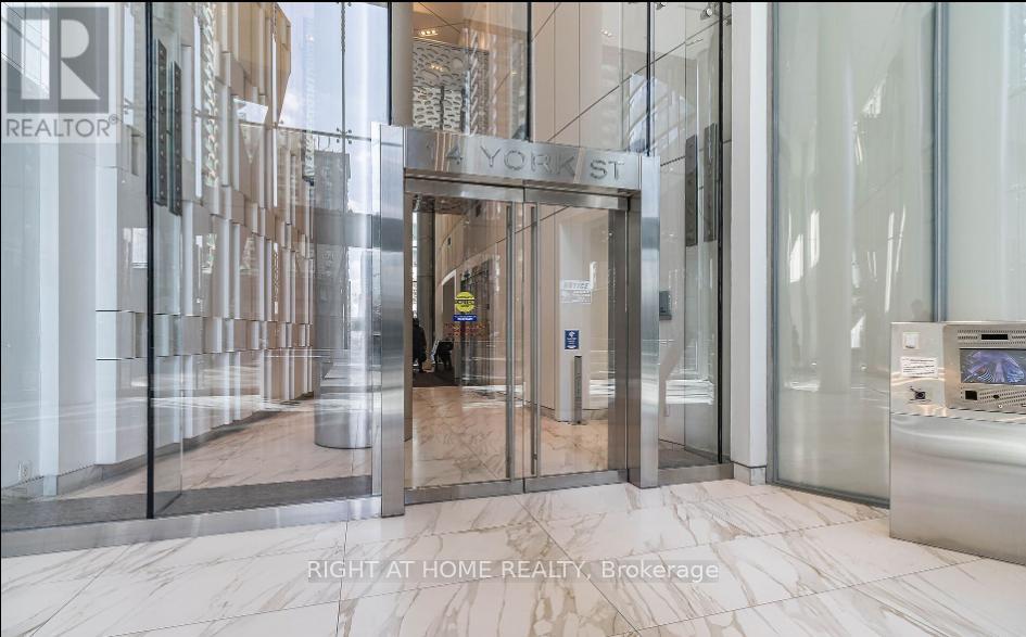 708 - 14 York Street, Toronto, Ontario  M5J 0B1 - Photo 33 - C12444581