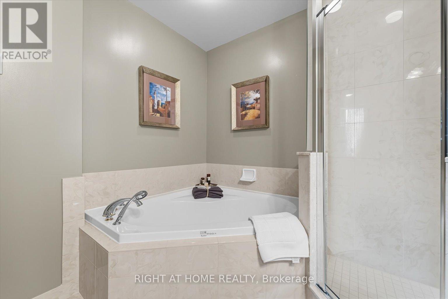 2302 - 78 Harrison Garden Boulevard, Toronto (Willowdale East), Ontario  M2N 7E2 - Photo 21 - C12444598