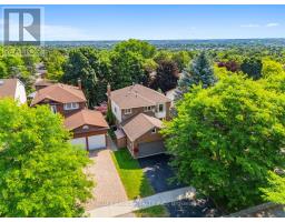 30 MOFFAT CRESCENT