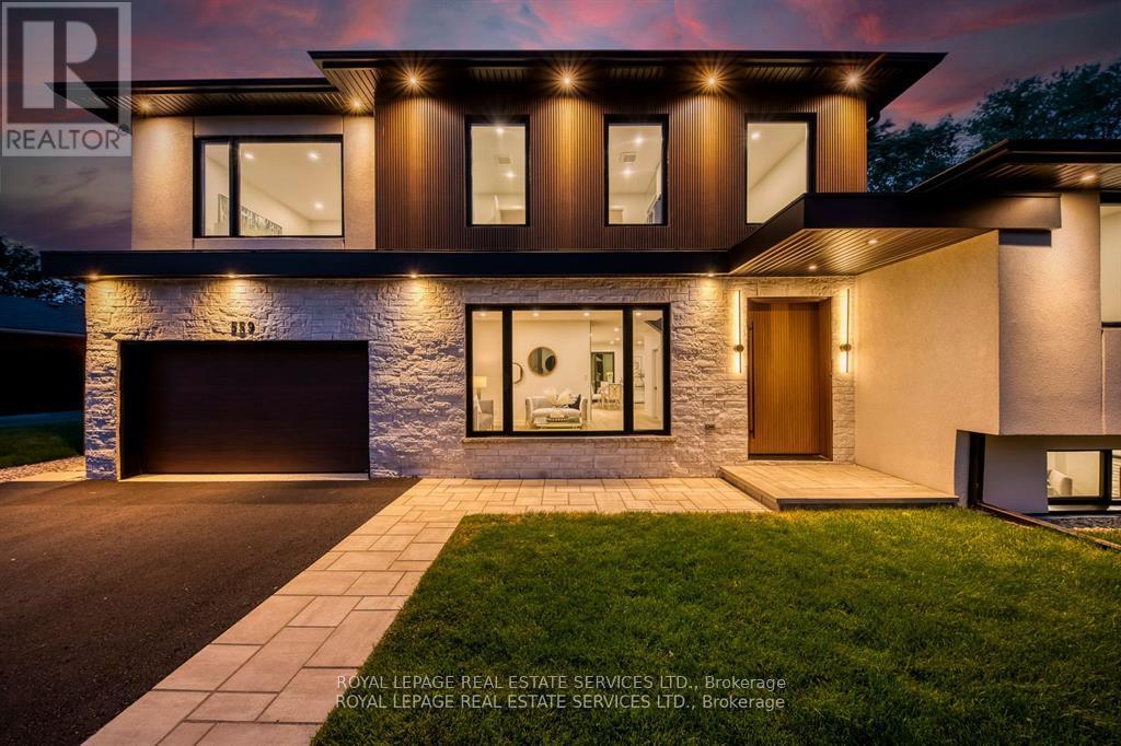 559 Walkers Line, Burlington, Ontario  L7N 2E4 - Photo 1 - W12444136