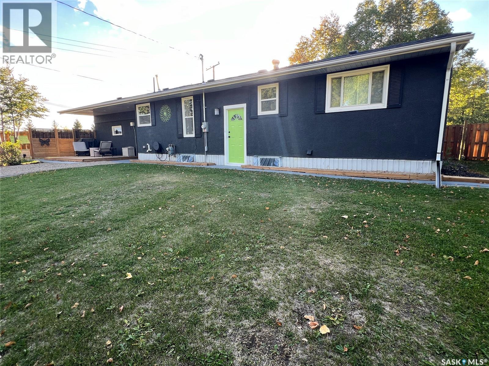 401 Short Street, Esterhazy, Saskatchewan  S0A 0X0 - Photo 38 - SK020069