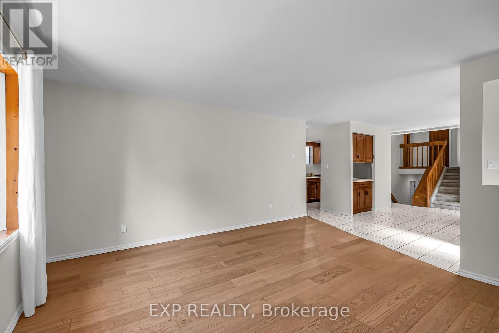 660 Champlain Drive, Cornwall, Ontario  K6H 6G6 - Photo 11 - X12444602