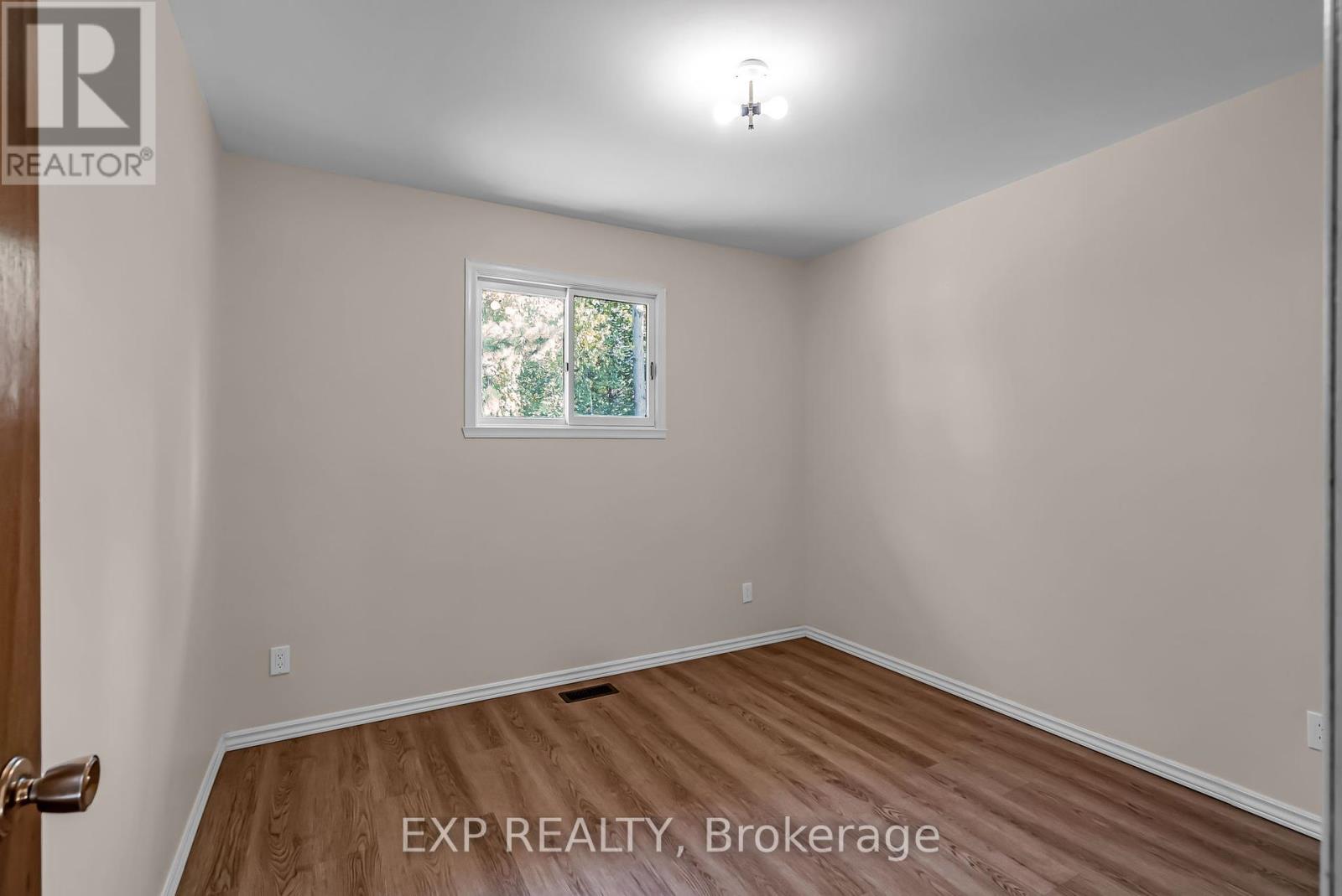 660 Champlain Drive, Cornwall, Ontario  K6H 6G6 - Photo 15 - X12444602