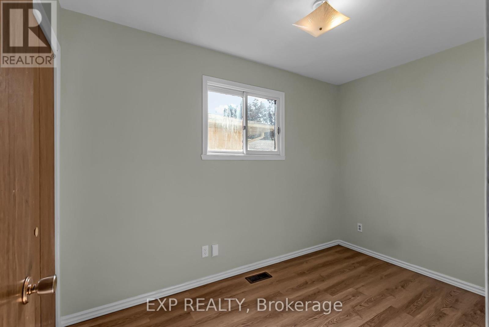 660 Champlain Drive, Cornwall, Ontario  K6H 6G6 - Photo 17 - X12444602