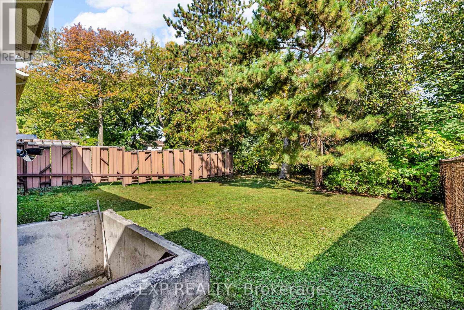 660 Champlain Drive, Cornwall, Ontario  K6H 6G6 - Photo 32 - X12444602