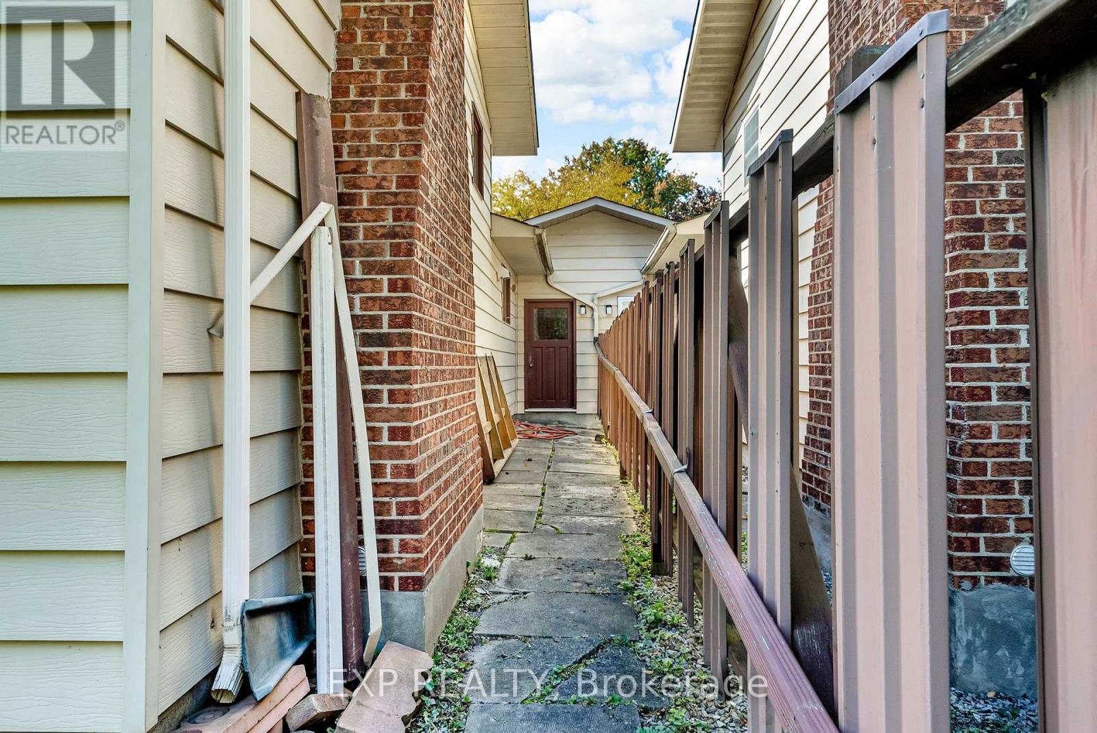 660 Champlain Drive, Cornwall, Ontario  K6H 6G6 - Photo 35 - X12444602