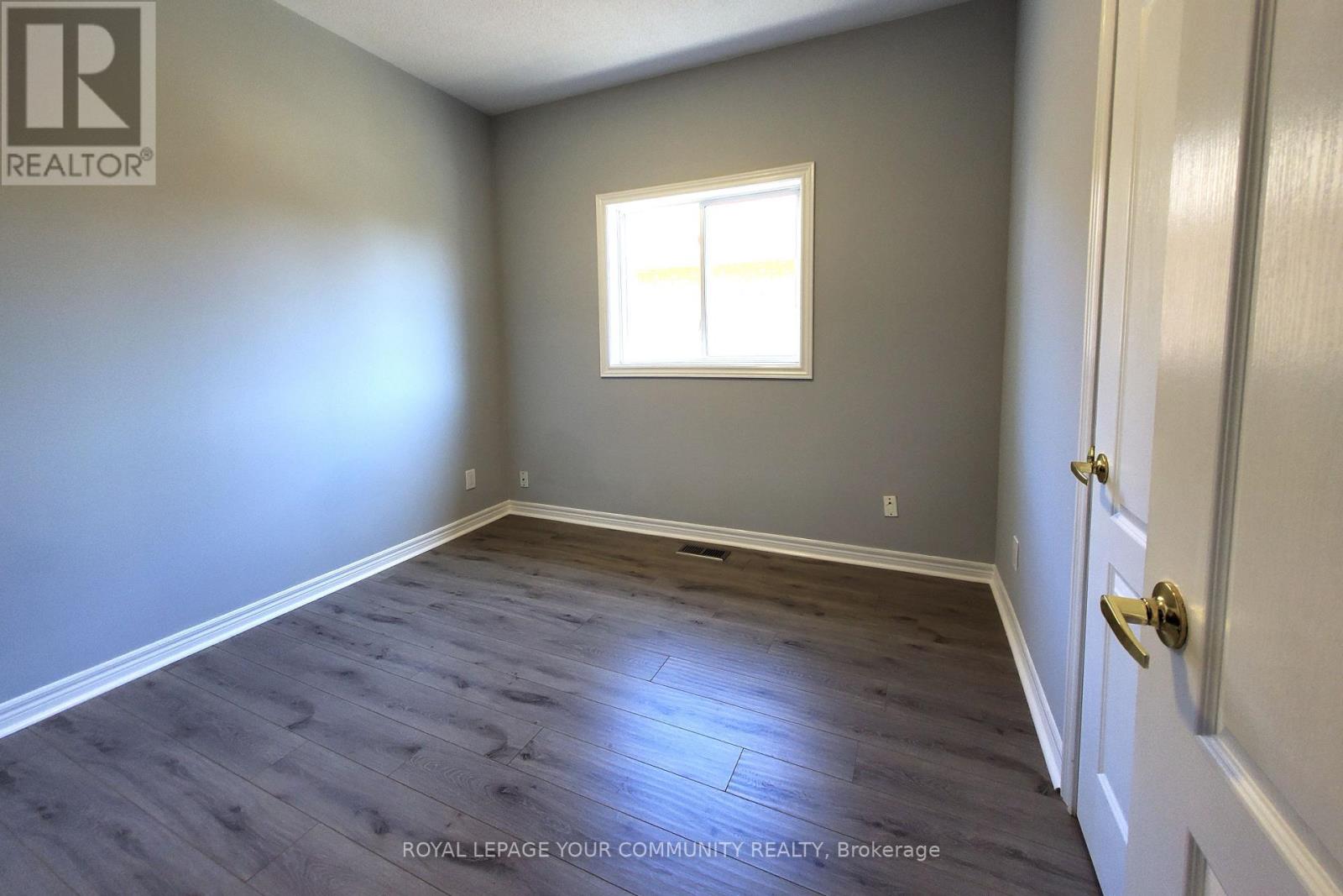 Upper - 48 Belwood Boulevard, Vaughan, Ontario  L4K 5H4 - Photo 12 - N12444583
