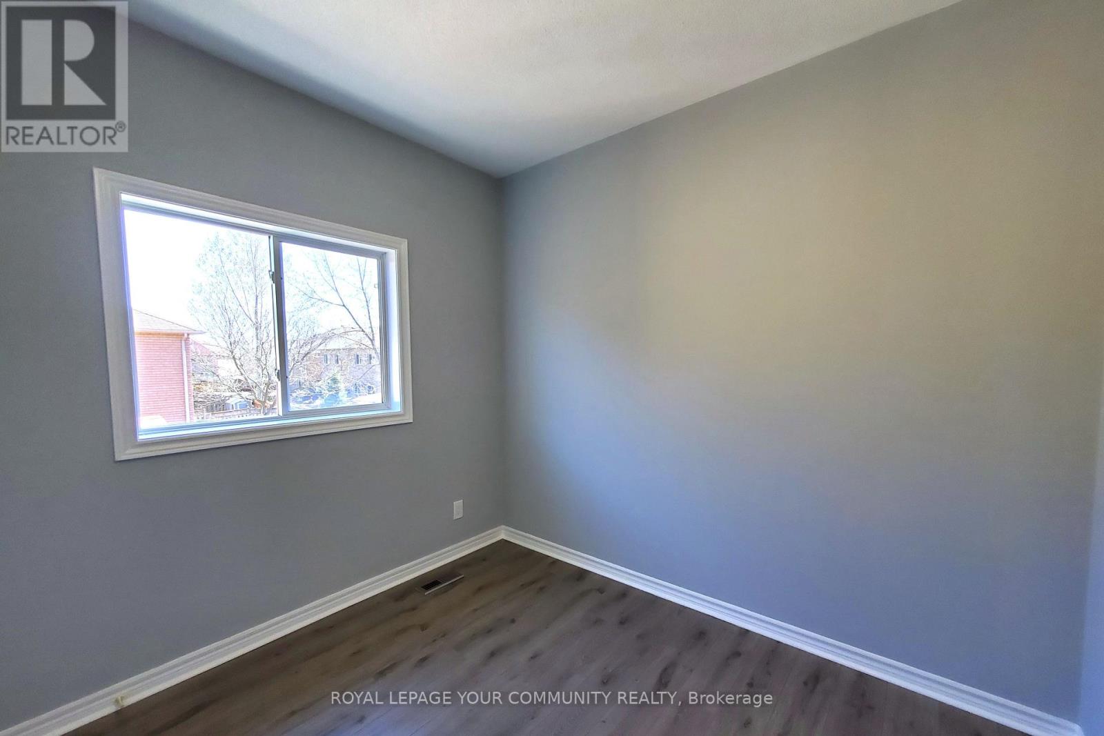 Upper - 48 Belwood Boulevard, Vaughan, Ontario  L4K 5H4 - Photo 13 - N12444583