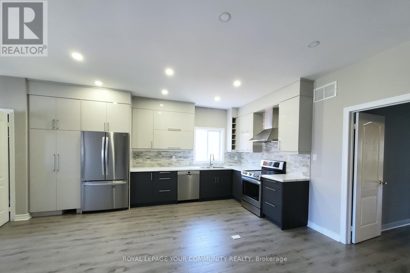 Upper - 48 Belwood Boulevard, Vaughan, Ontario  L4K 5H4 - Photo 5 - N12444583