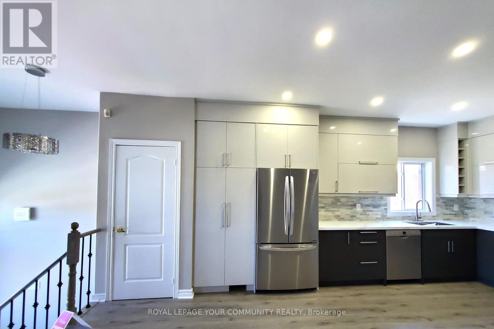 Upper - 48 Belwood Boulevard, Vaughan, Ontario  L4K 5H4 - Photo 6 - N12444583