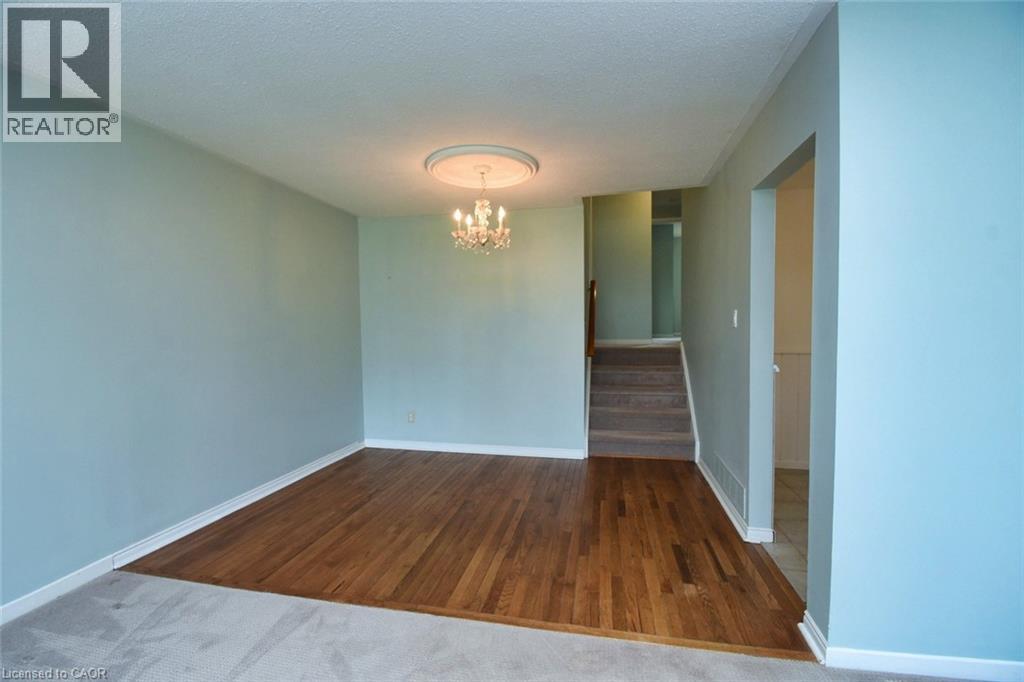 1327 Janina Boulevard, Burlington, Ontario  L7P 1K5 - Photo 12 - 40772983