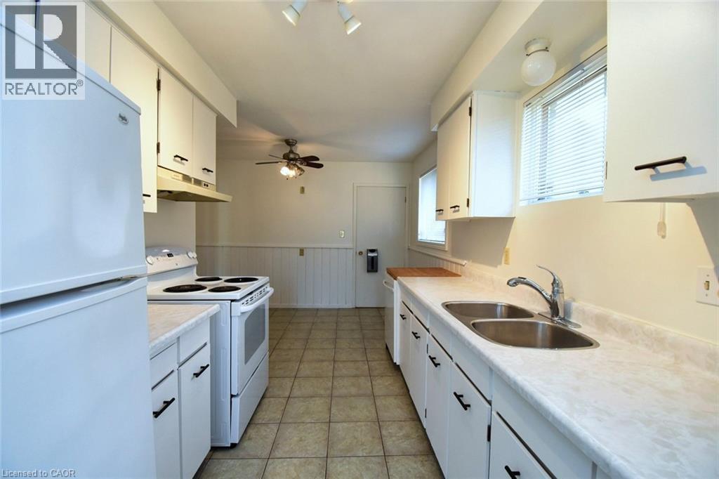 1327 Janina Boulevard, Burlington, Ontario  L7P 1K5 - Photo 19 - 40772983
