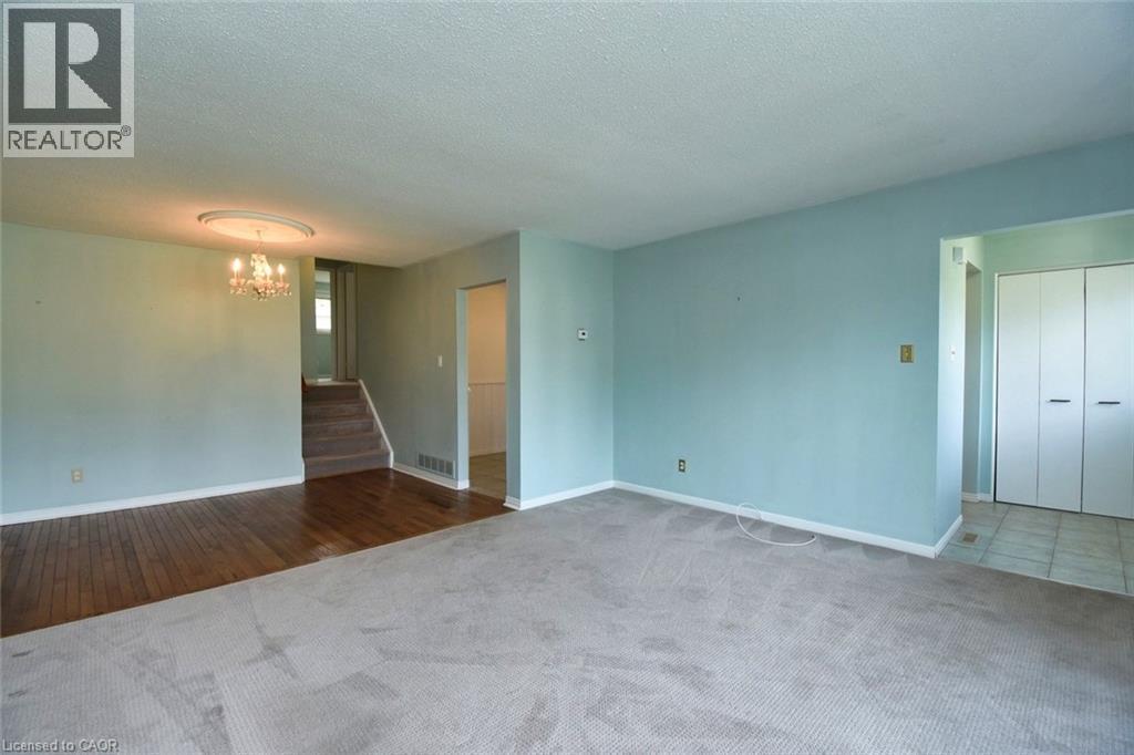 1327 Janina Boulevard, Burlington, Ontario  L7P 1K5 - Photo 7 - 40772983