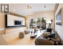 8055 18th Avenue, Burnaby, Ca