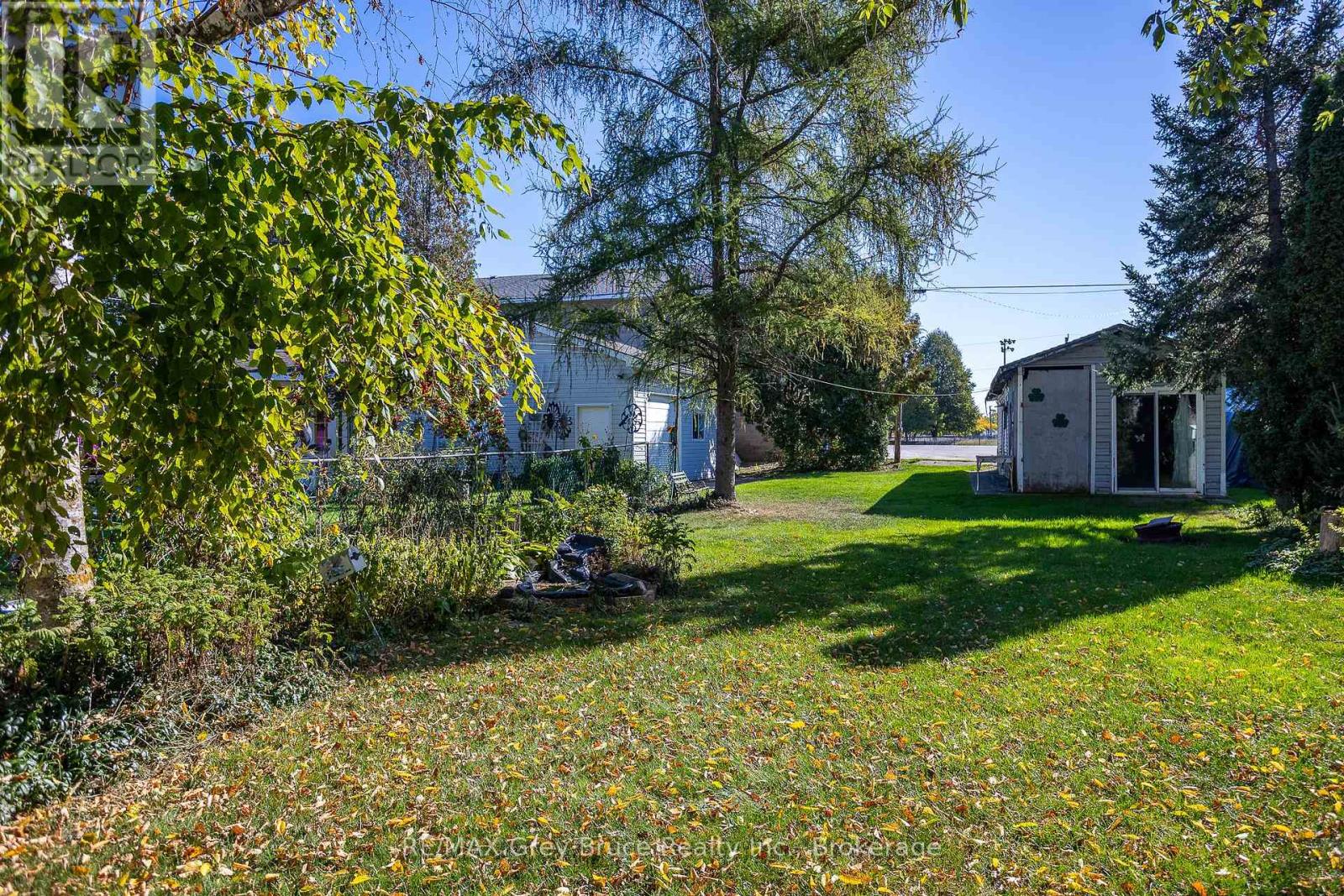 1881 6th Avenue E, Owen Sound, Ontario  N4K 2W1 - Photo 17 - X12444618