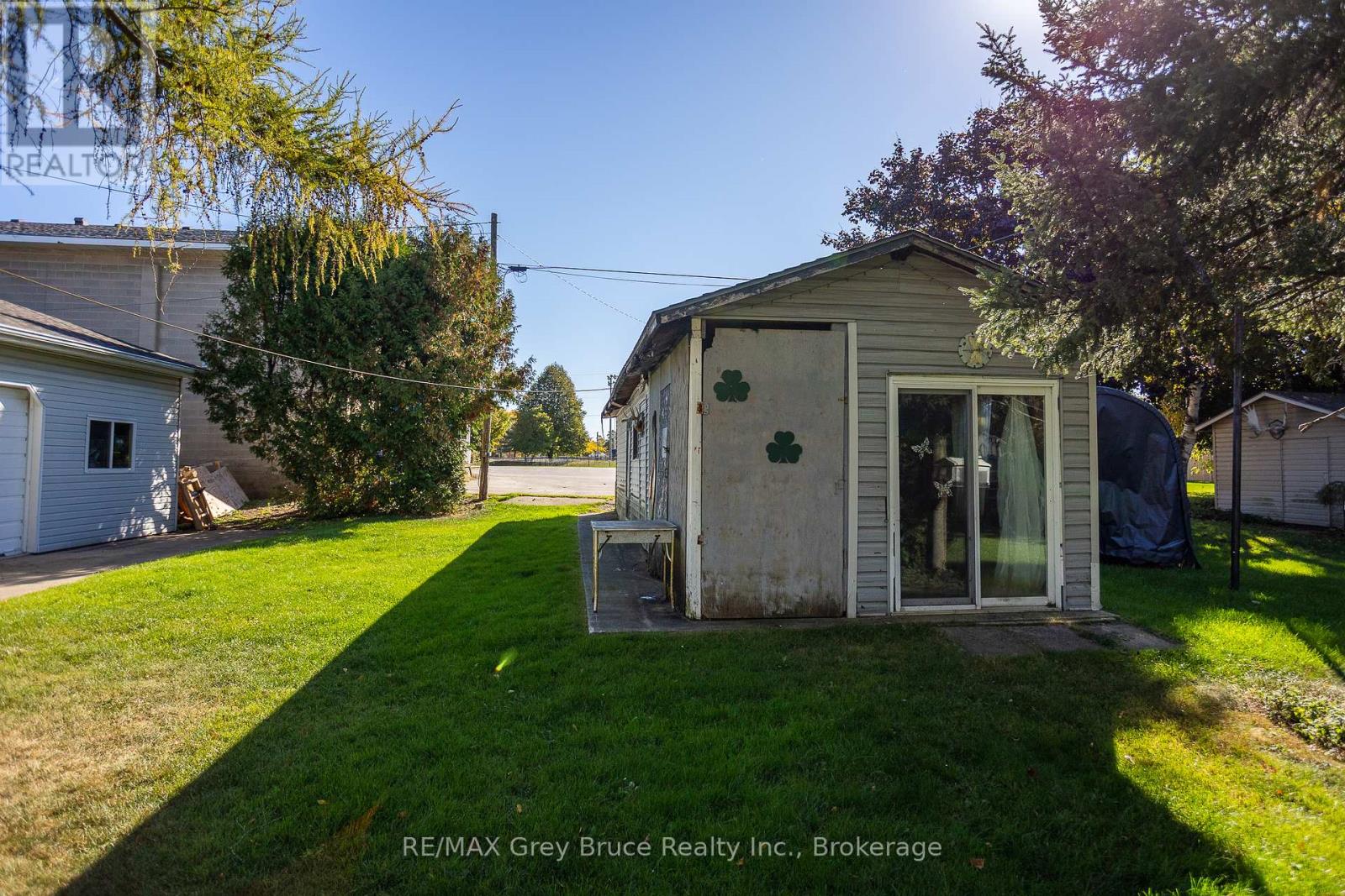 1881 6th Avenue E, Owen Sound, Ontario  N4K 2W1 - Photo 22 - X12444618