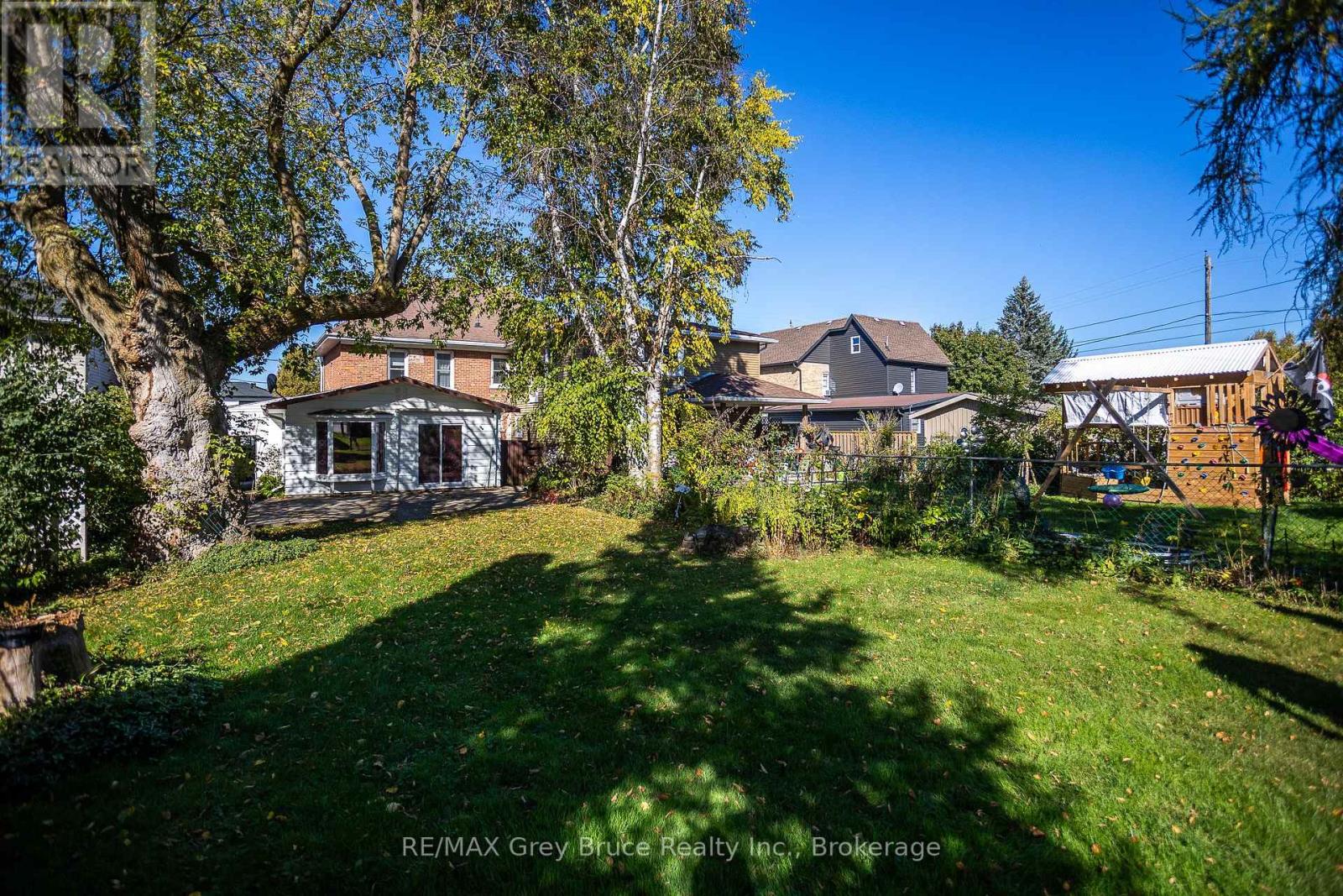 1881 6th Avenue E, Owen Sound, Ontario  N4K 2W1 - Photo 23 - X12444618