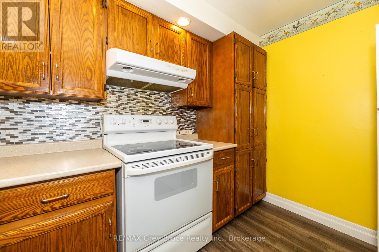 1881 6th Avenue E, Owen Sound, Ontario  N4K 2W1 - Photo 9 - X12444618