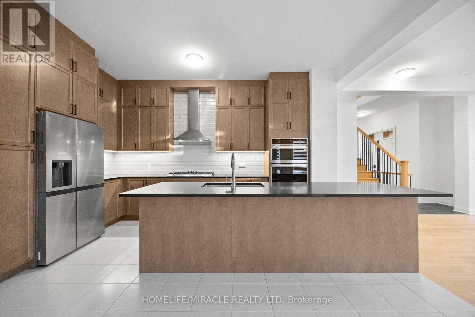 33 Spiritwood Way, Brampton, Ontario  L7A 0H5 - Photo 11 - W12444586