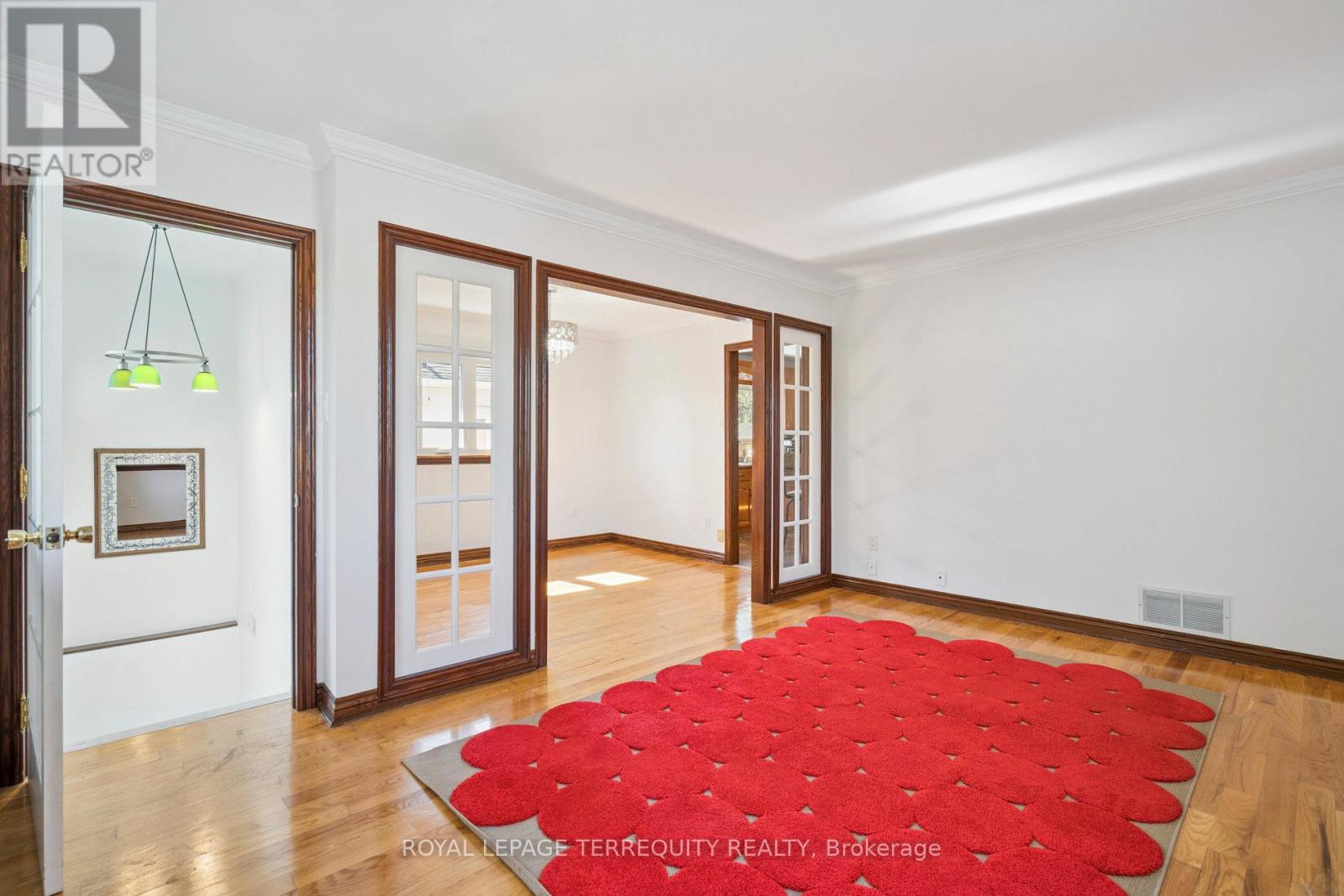 664 Scarlett Avenue, Toronto (Humber Heights), Ontario  M9P 2T1 - Photo 10 - W12444587