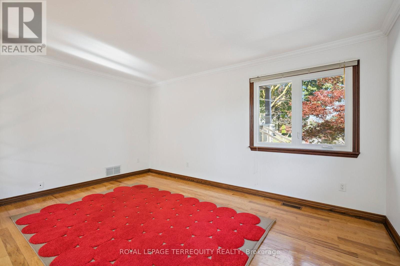 664 Scarlett Avenue, Toronto (Humber Heights), Ontario  M9P 2T1 - Photo 11 - W12444587