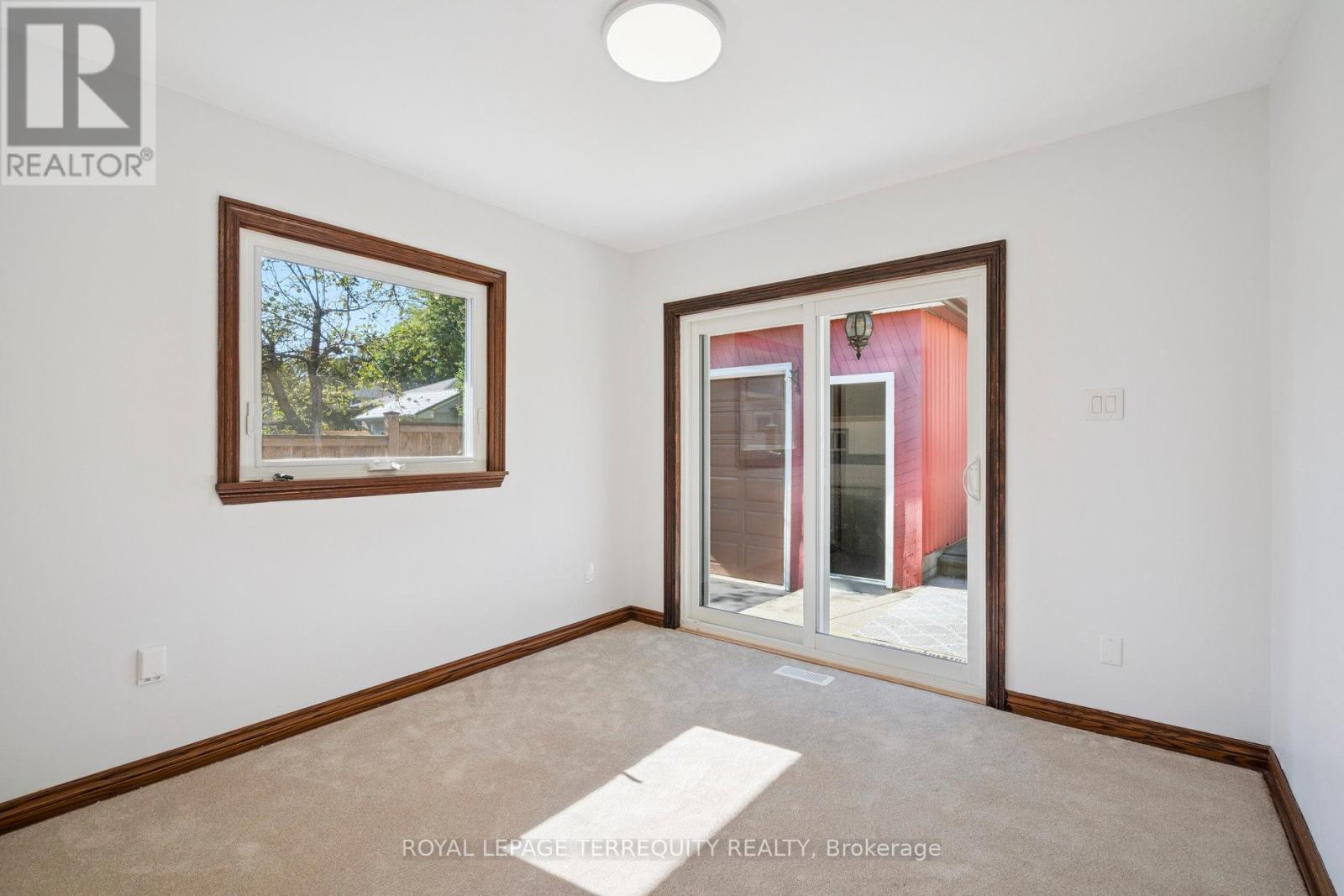 664 Scarlett Avenue, Toronto (Humber Heights), Ontario  M9P 2T1 - Photo 21 - W12444587