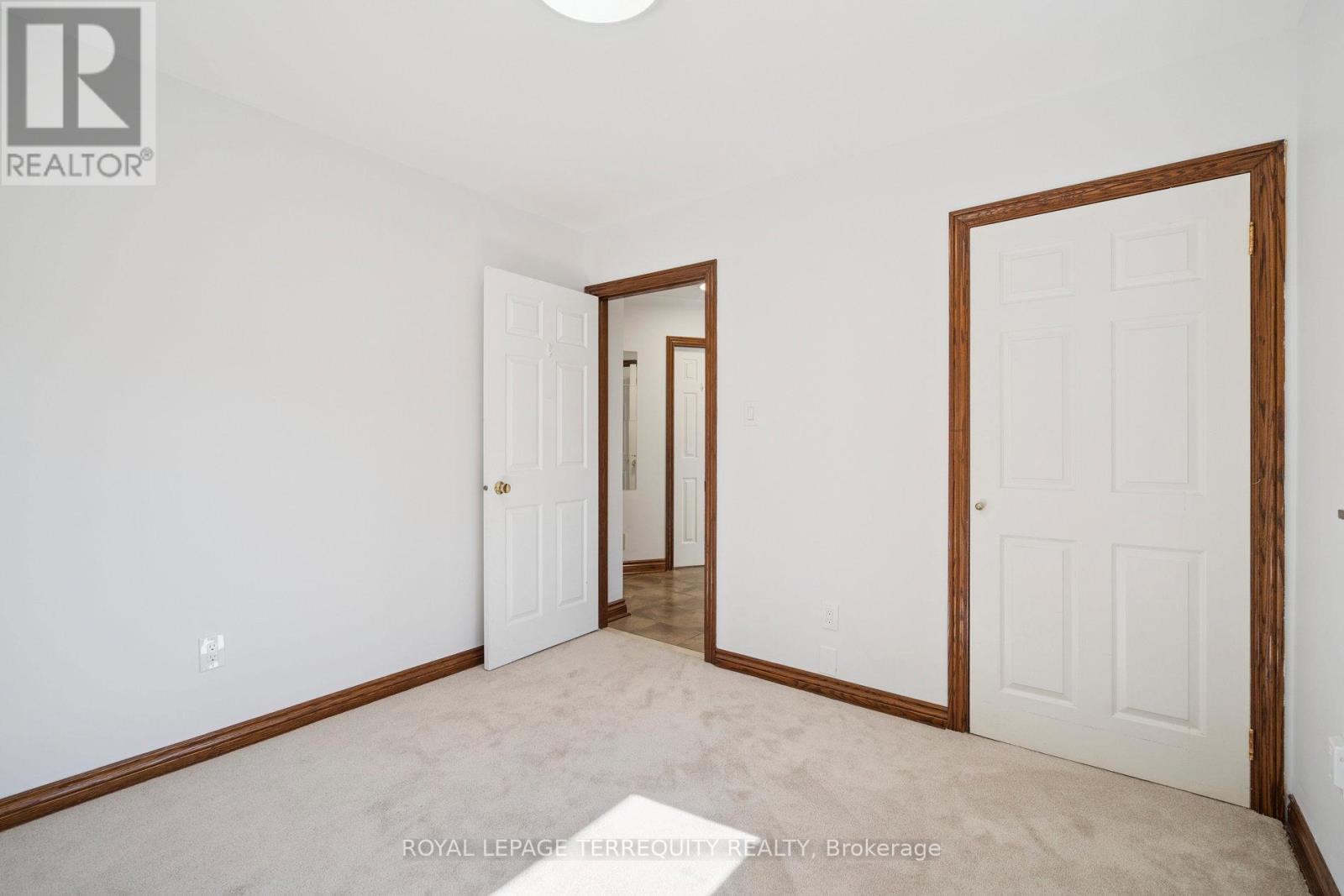 664 Scarlett Avenue, Toronto (Humber Heights), Ontario  M9P 2T1 - Photo 22 - W12444587
