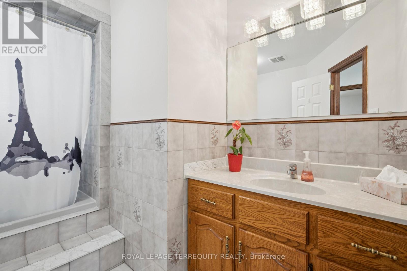 664 Scarlett Avenue, Toronto (Humber Heights), Ontario  M9P 2T1 - Photo 23 - W12444587
