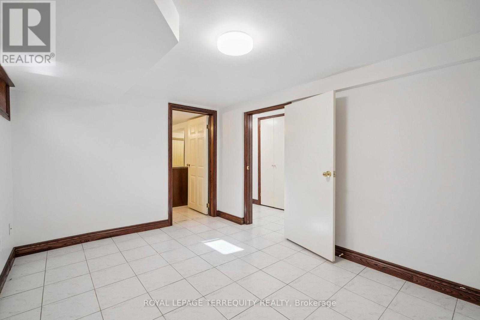 664 Scarlett Avenue, Toronto (Humber Heights), Ontario  M9P 2T1 - Photo 29 - W12444587