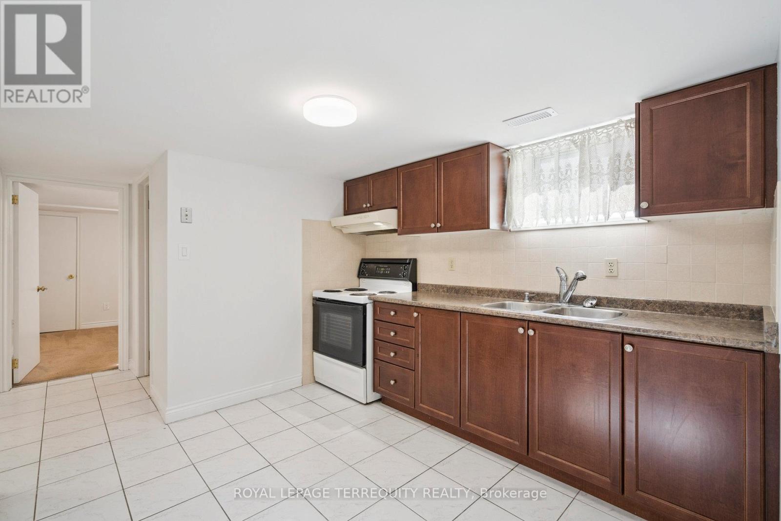 664 Scarlett Avenue, Toronto (Humber Heights), Ontario  M9P 2T1 - Photo 30 - W12444587