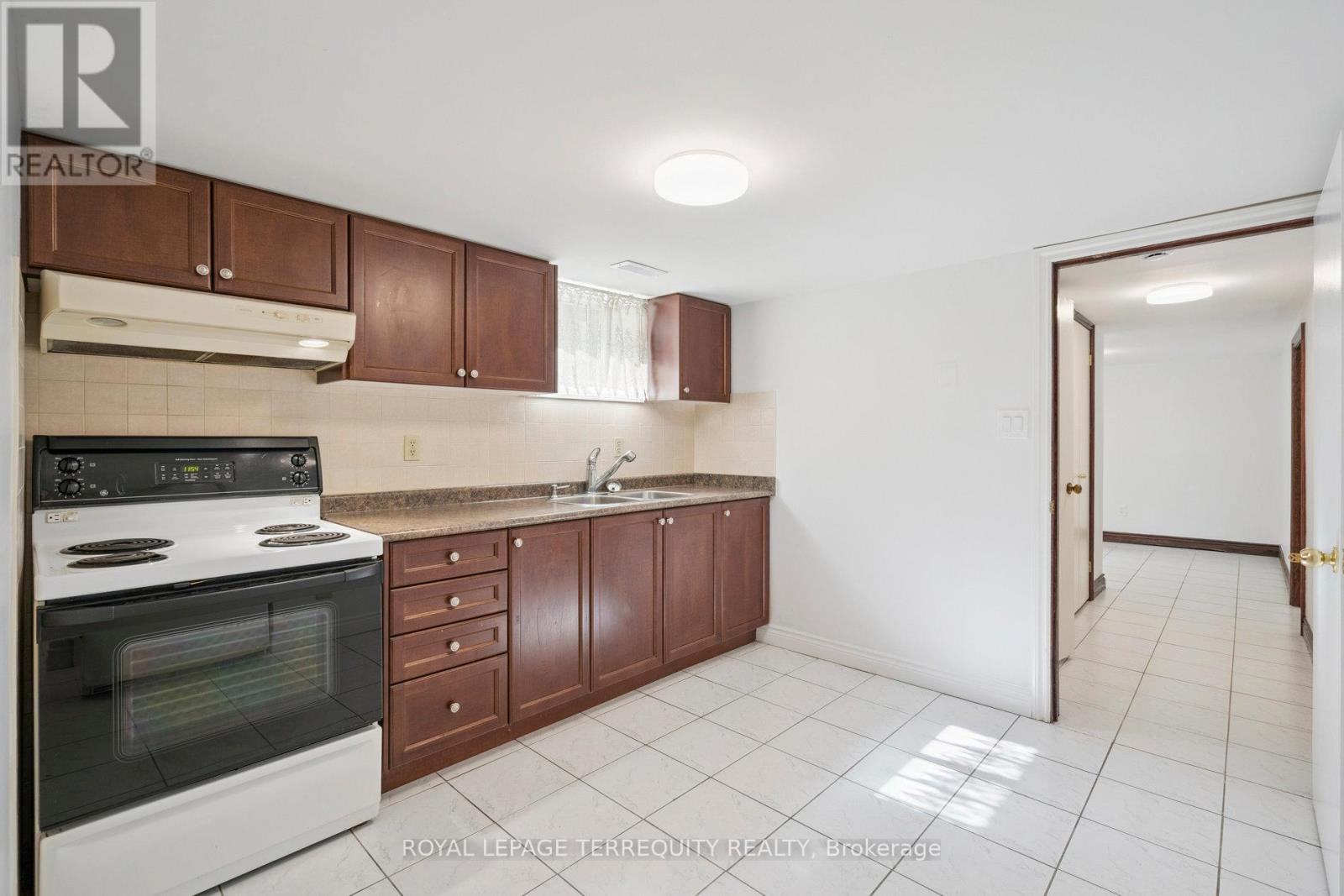 664 Scarlett Avenue, Toronto (Humber Heights), Ontario  M9P 2T1 - Photo 31 - W12444587