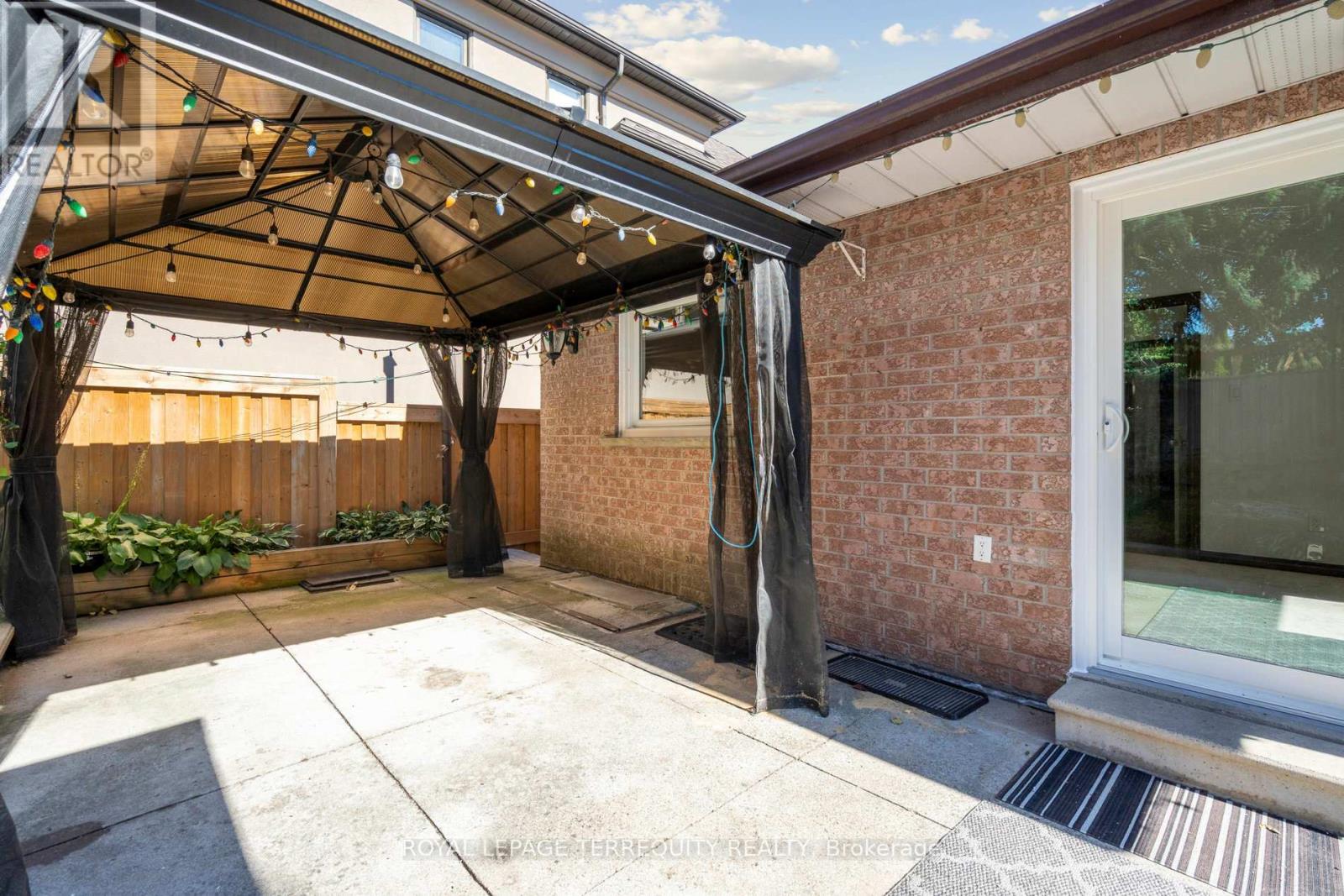 664 Scarlett Avenue, Toronto (Humber Heights), Ontario  M9P 2T1 - Photo 37 - W12444587
