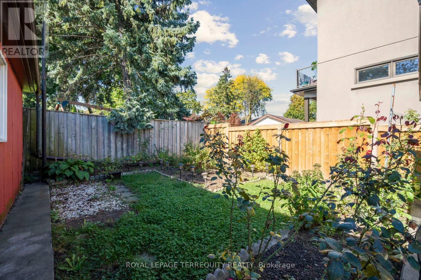 664 Scarlett Avenue, Toronto (Humber Heights), Ontario  M9P 2T1 - Photo 40 - W12444587