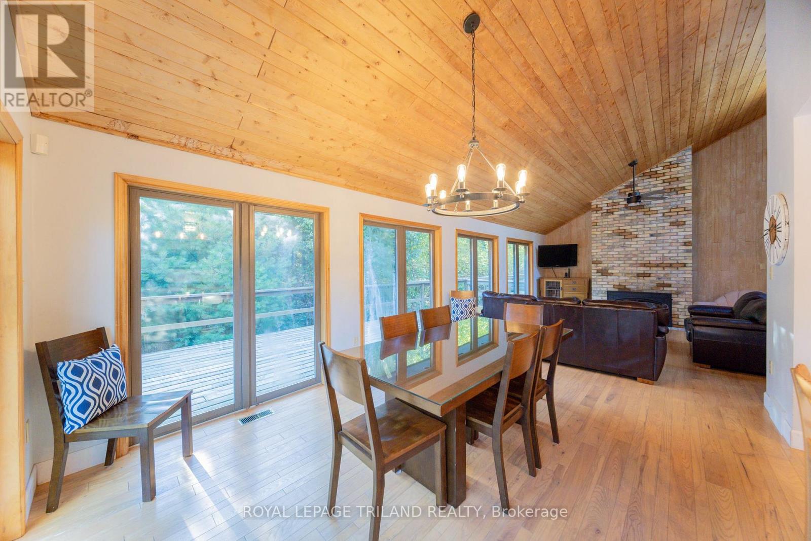 10395 Pinetree Drive, Lambton Shores (Grand Bend), Ontario  N0M 1T0 - Photo 20 - X12444608