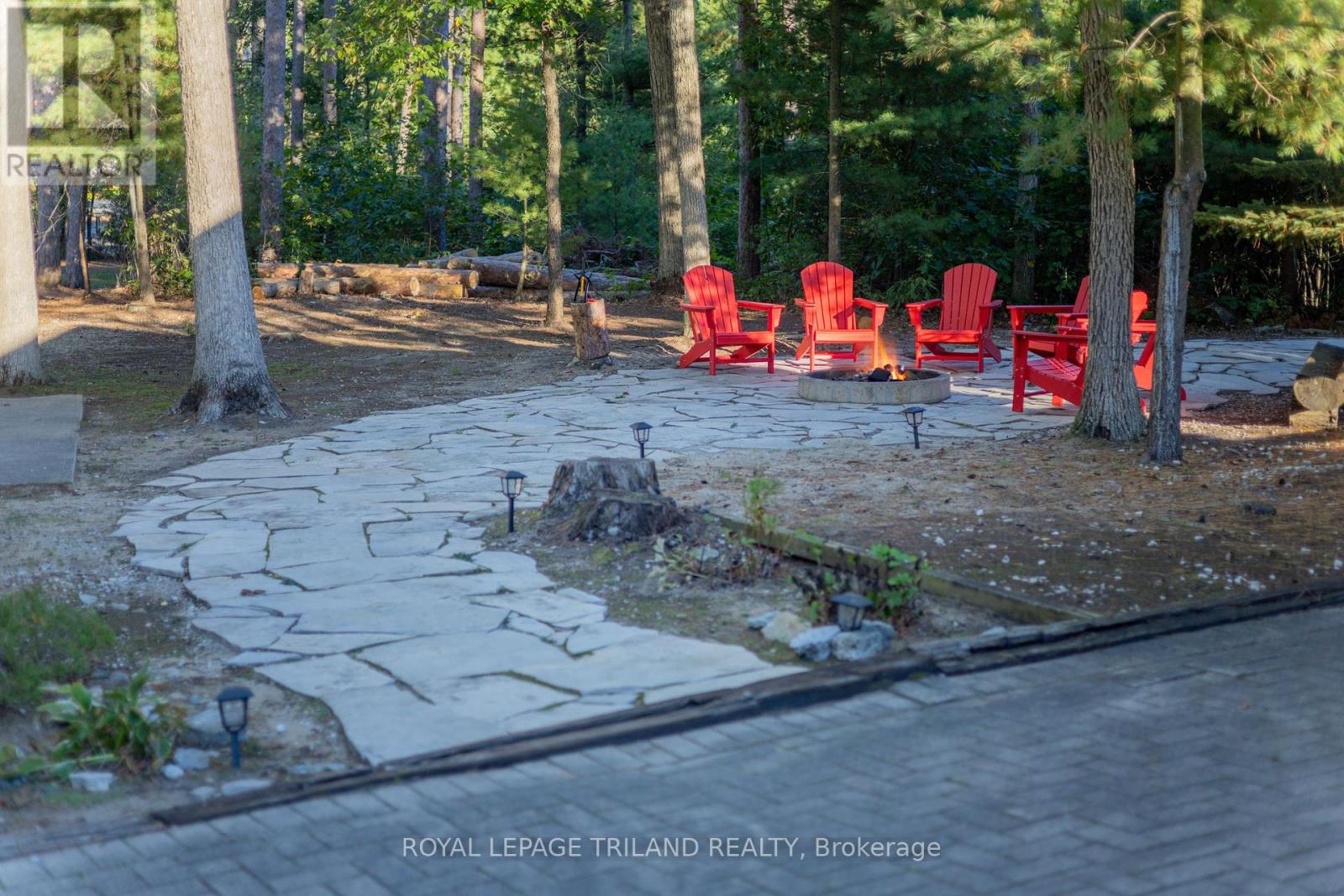 10395 Pinetree Drive, Lambton Shores (Grand Bend), Ontario  N0M 1T0 - Photo 40 - X12444608