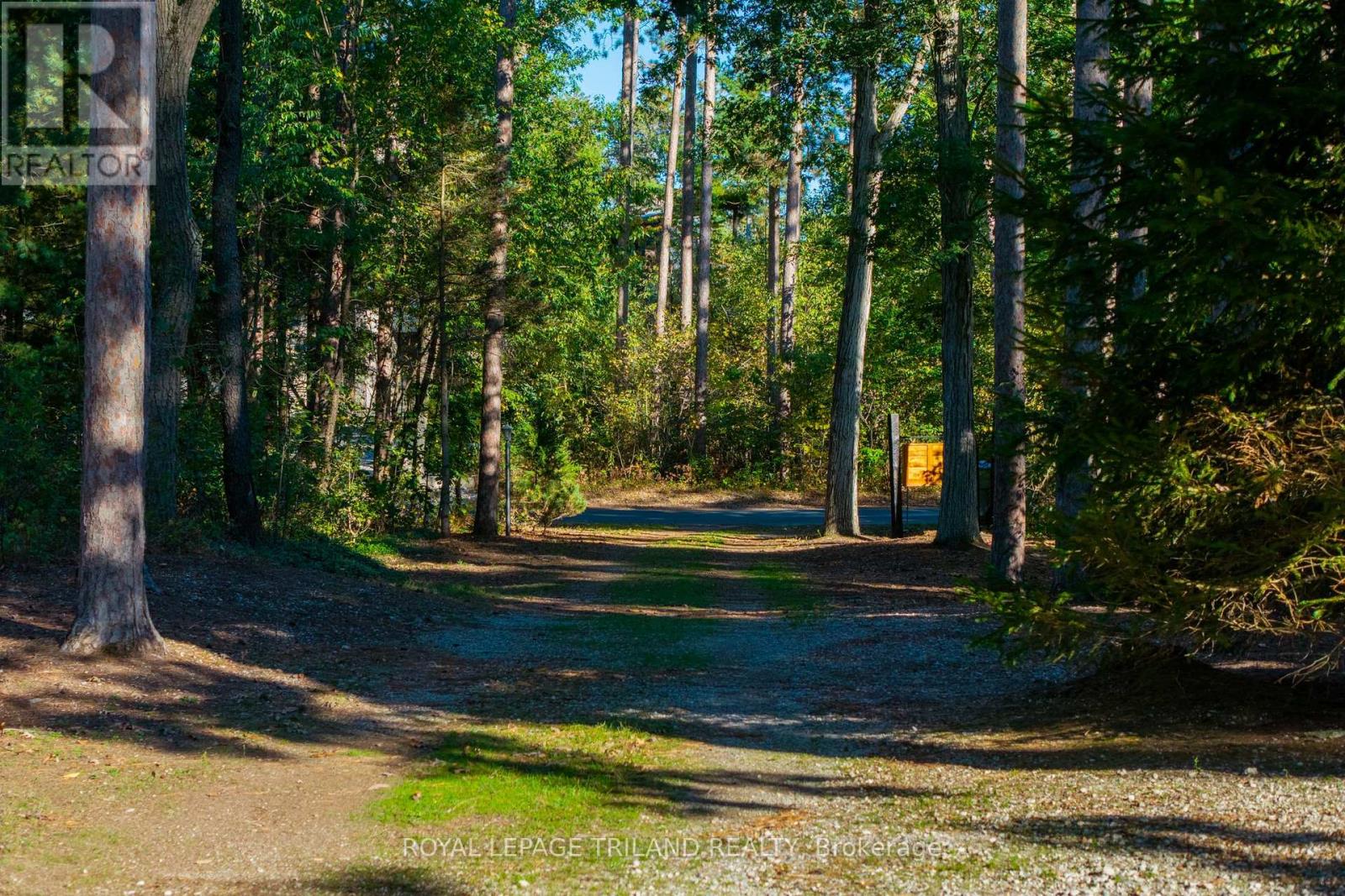 10395 Pinetree Drive, Lambton Shores (Grand Bend), Ontario  N0M 1T0 - Photo 45 - X12444608